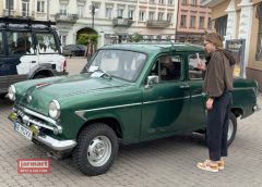 Ретроавтомобілі та мотоцикли в центрі | фото за донат